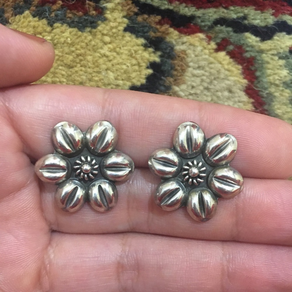 Vintage sterling flower earrings, boho, hippie, southwestern